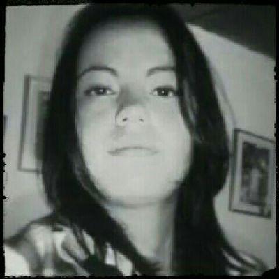 Profile Picture of Angie Villada (@d6aee9874c80464) on Twitter