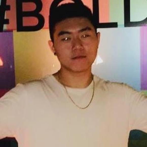 Profile Picture of Gary Liu (@garyliueee) on Poshmark