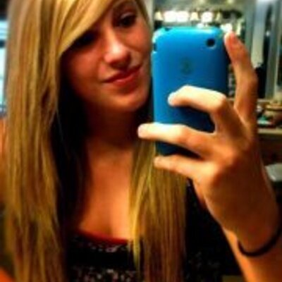 Profile Picture of Skylar Craig (@nowcupcakelove) on Twitter