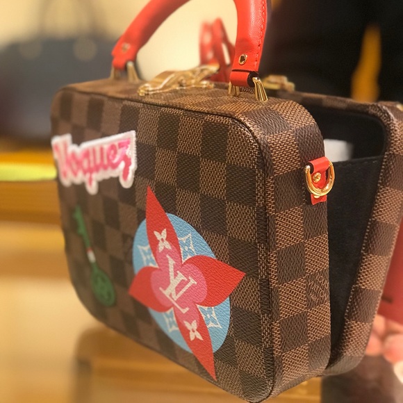 Profile Picture of Amal Alhosani (@amalalhosani) on Poshmark