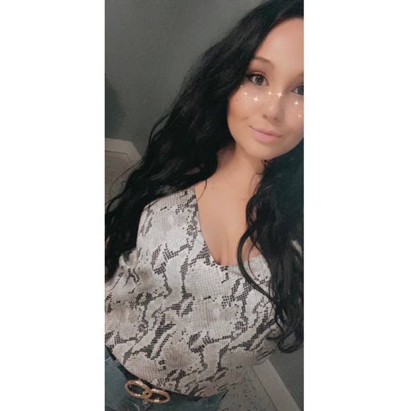 Alexis Casso - Poshmark Profile Picture of Alexis Casso (@alexiscasso) on Poshmark