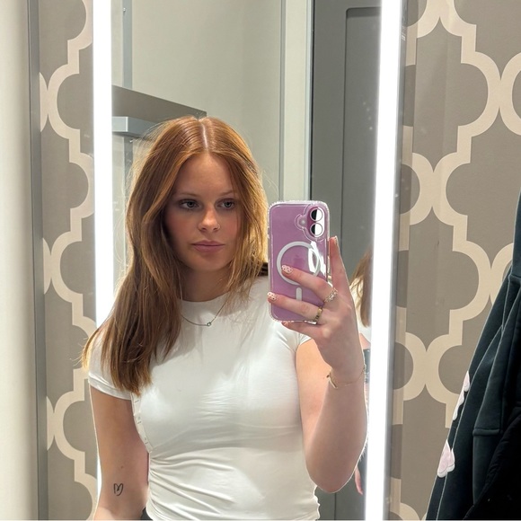 Profile Picture of Sydney Blindt (@sydney_anneb) on Poshmark