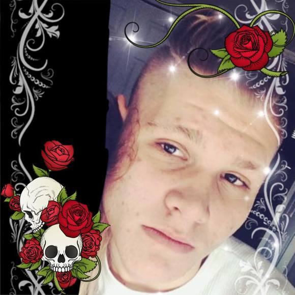 Aanders Lilli - Poshmark Profile Picture of Aanders Lilli (@anders0617) on Poshmark