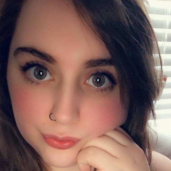 Profile Picture of Kendra Gaugh (@kendragaugh1995) on Poshmark