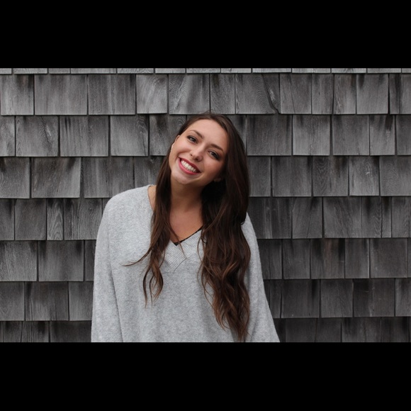 Julie Longfritz - Poshmark Profile Picture of Julie Longfritz (@jmlong) on Poshmark