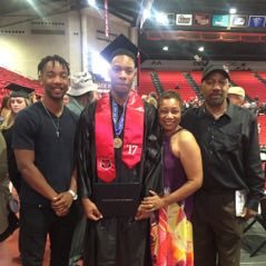 Profile Picture of Cassandra Foster (@clanefoster) on Twitter