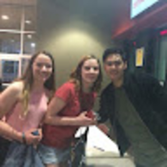 Profile Picture of Emma Saulais (@emsykinz) on Poshmark