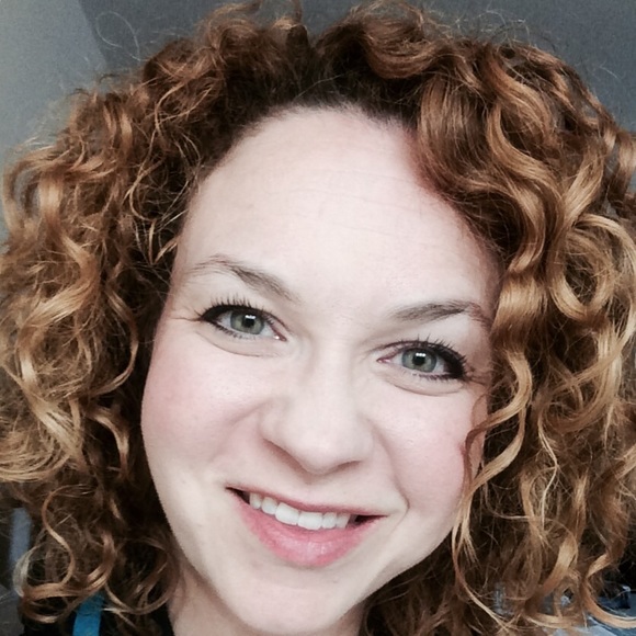 Profile Picture of Hope Thacker (@hfthacker) on Poshmark