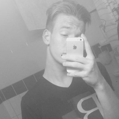 Profile Picture of Bryan (@BryanlLoris62) on Twitter