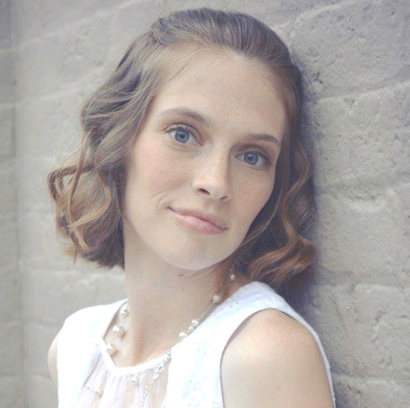 Profile Picture of Whitney Gambrell (@whitneygam2) on Poshmark