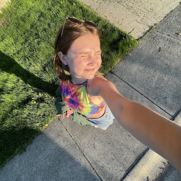 Profile Picture of Madi Dedloff (@madsdedloff) on Poshmark