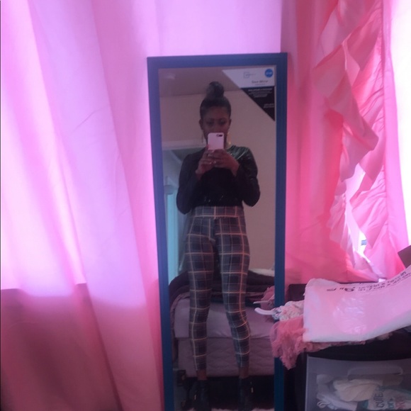 Profile Picture of Tamara Thrower (@tammy37thrower) on Poshmark