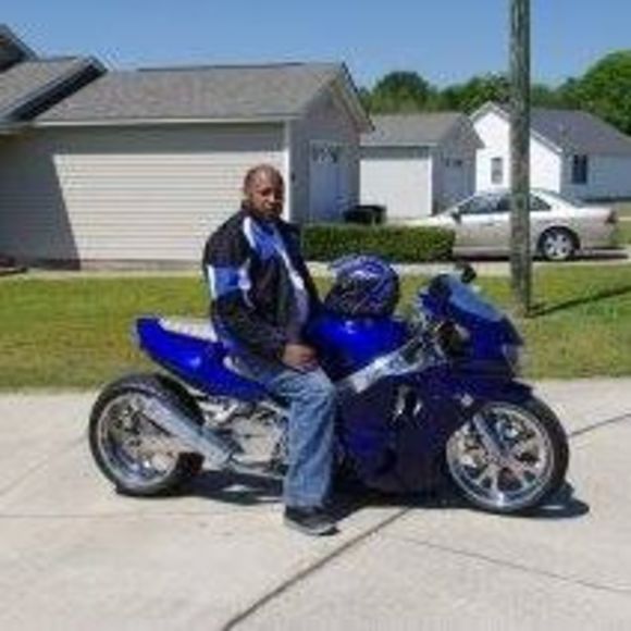 Profile Picture of Vincent Mccormick (@shymirra08) on Poshmark