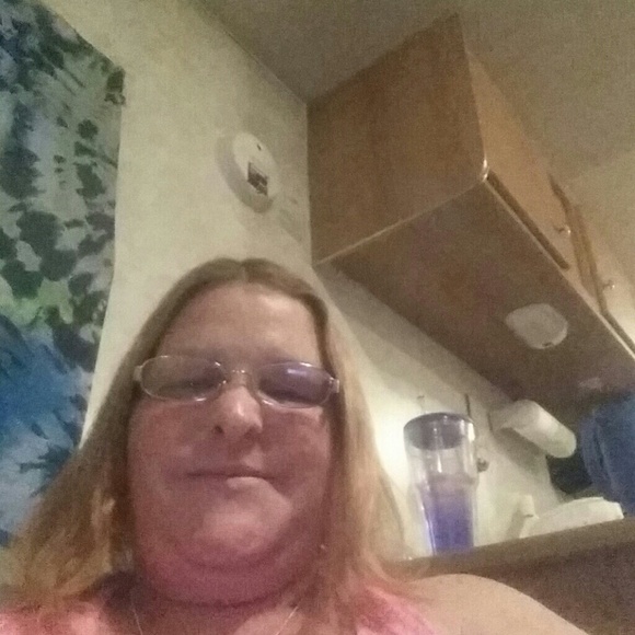 Profile Picture of Cindy Tice (@cindyvat1) on Poshmark