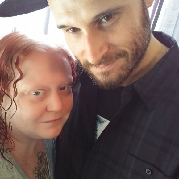 Profile Picture of Amanda Sakers (@sakersamanda) on Poshmark