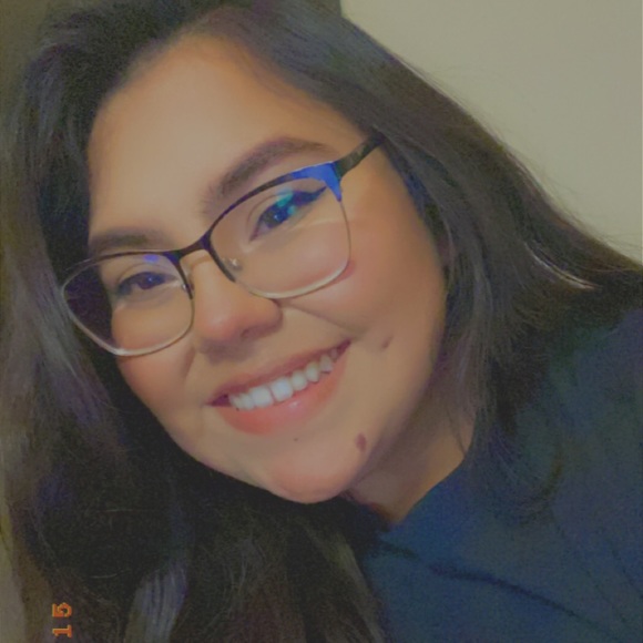 Profile Picture of Joselyn Levario (@joselynlevario) on Poshmark