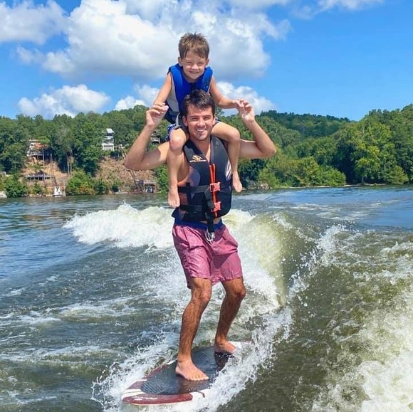 Profile Picture of John Mathis (@johnmathis_14) on Poshmark