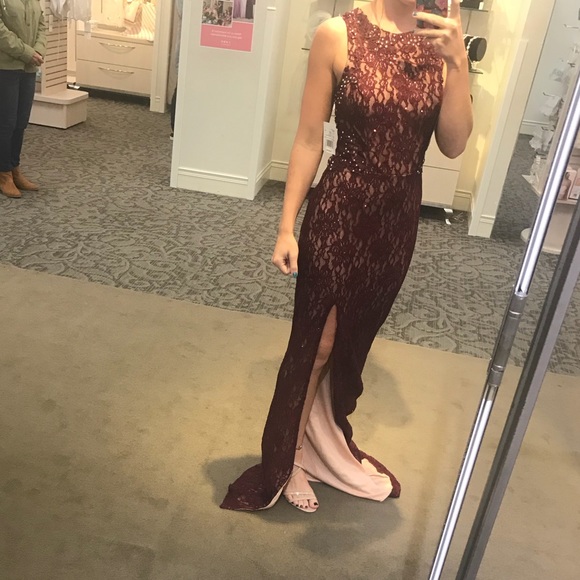Profile Picture of Danielle Guss (@dguss) on Poshmark