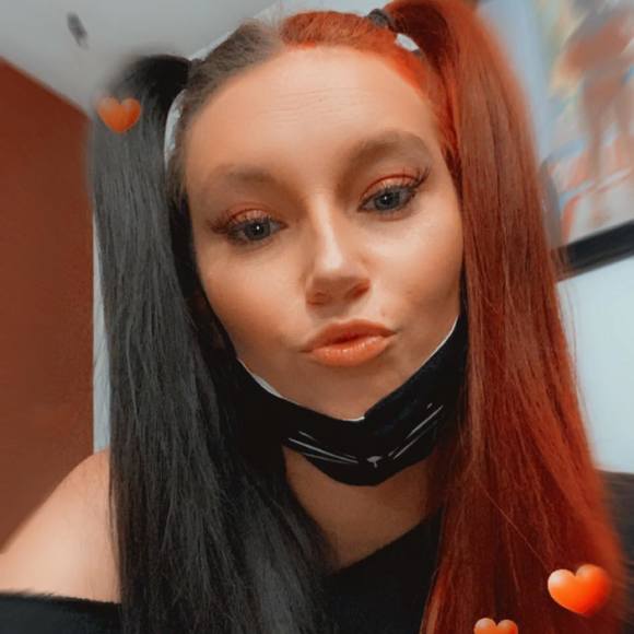 Profile Picture of Rae Anne (@qraeanna) on Poshmark