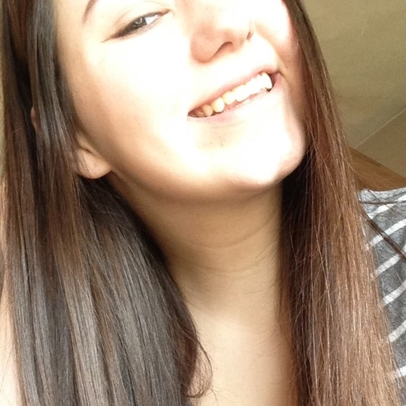 Profile Picture of Cami Campbell (@camicampbell18) on Poshmark