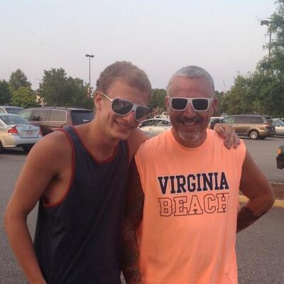 Profile Picture of Andrew DeCrosta (@AndrewDeCrosta) on Twitter