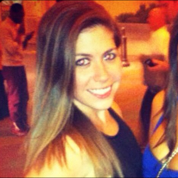 Profile Picture of Justine Burke (@justinedotburke) on Poshmark