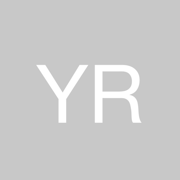 Profile Picture of Yashini Ranasinghe (@yashini_r) on Poshmark