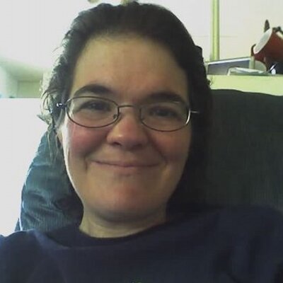 Profile Picture of Carrie Calhoun (@dopey33) on Twitter