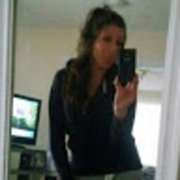 Profile Picture of Michelle Spaziano (@mspaz27) on Poshmark