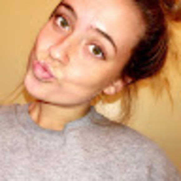 Profile Picture of Hayley Dunitz (@hayleydunitz) on Poshmark