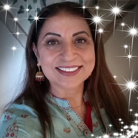 Profile Picture of Pam Grewal (@bovely1010) on Poshmark
