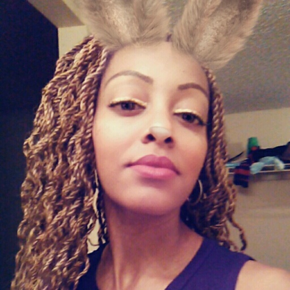 Profile Picture of Latonia Bacy (@uniquestarchild) on Poshmark