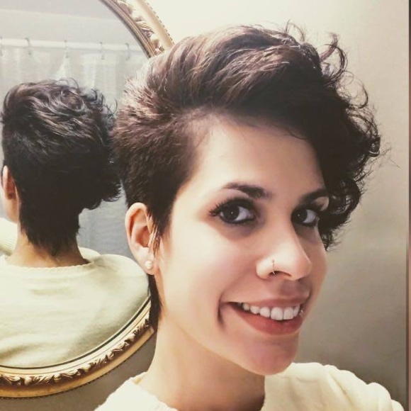 Profile Picture of Maricel Perez (@maricel_perez) on Poshmark