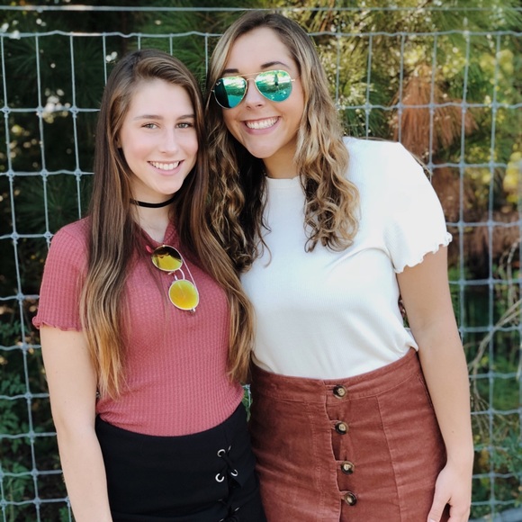 Profile Picture of Libby Henderson (@enhenderson1501) on Poshmark