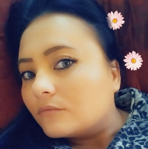 Profile Picture of Jessica Elms (@jessicaelms2019) on Poshmark