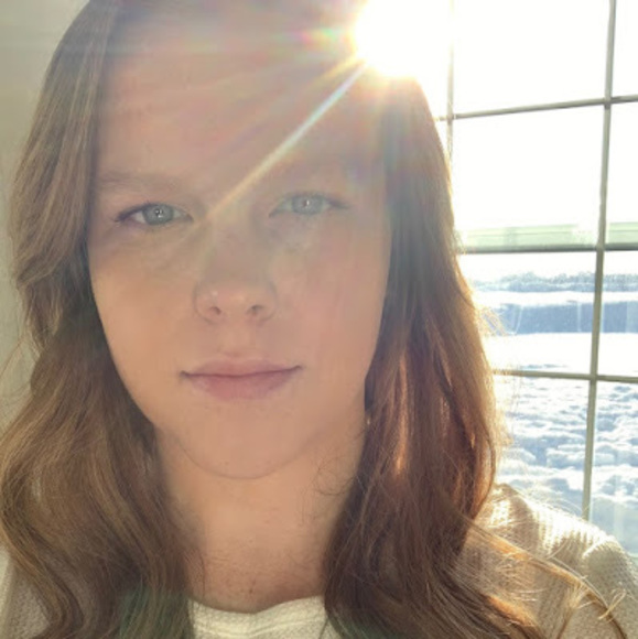 Britney Ruddell - Poshmark Profile Picture of Britney Ruddell (@britneyruddell) on Poshmark