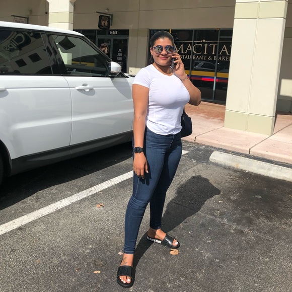 Profile Picture of Eliel Payero (@libanespayero) on Poshmark