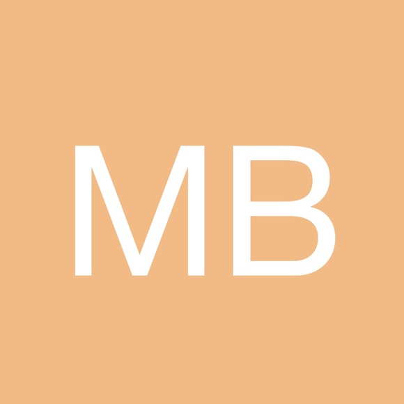 Profile Picture of Margot Bergonia (@margotbergon109) on Poshmark