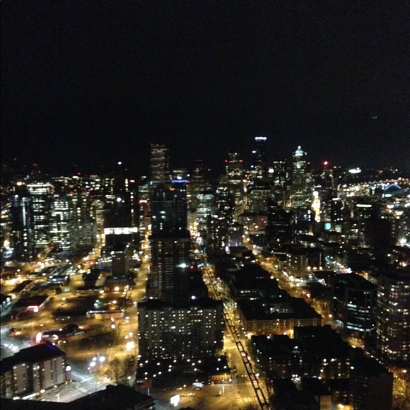 Drew Sannes - Poshmark Profile Picture of Drew Sannes (@drew0028) on Poshmark