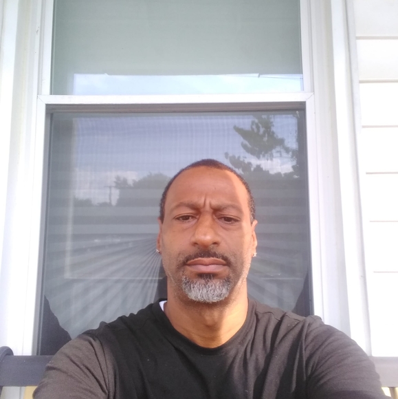 Profile Picture of James Devlin (@tucc44) on Poshmark