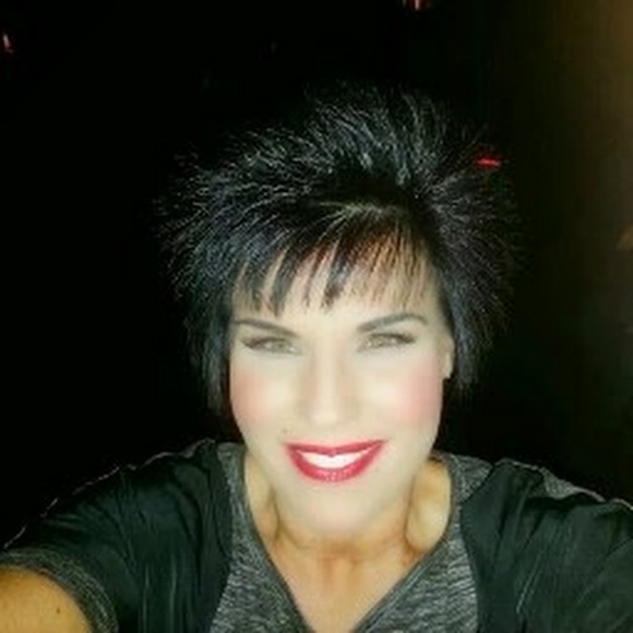 Profile Picture of Tracie Marsh (@traciemarsh0429) on Poshmark