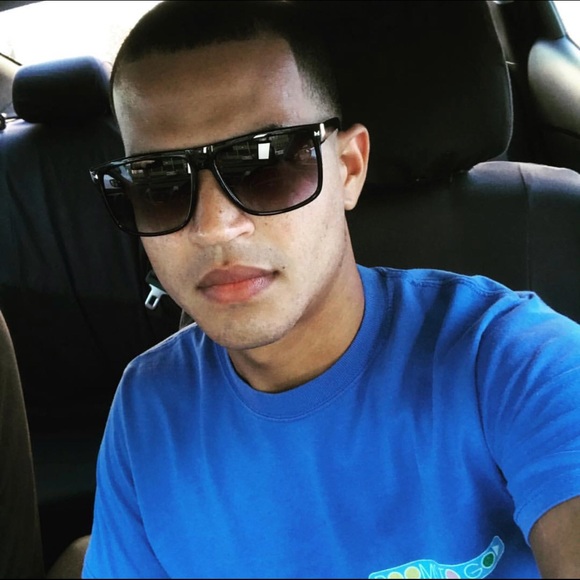 Profile Picture of John Febus (@john1422) on Poshmark