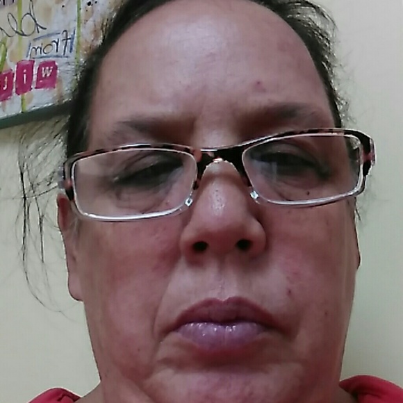 Profile Picture of Barb Samsula (@barsam) on Poshmark