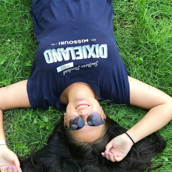 Profile Picture of Yuliia Redko (@yuliiapampylia) on Poshmark