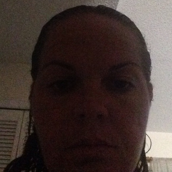 Profile Picture of Michelle Sukeforth (@mg19412009) on Poshmark