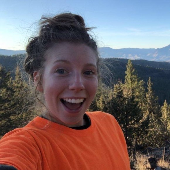 Profile Picture of Alyssa Broaddus (@a_broaddus) on Poshmark