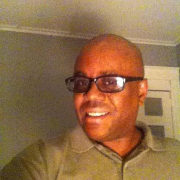 Profile Picture of James Oglesby (@jamesoglesby) on Poshmark