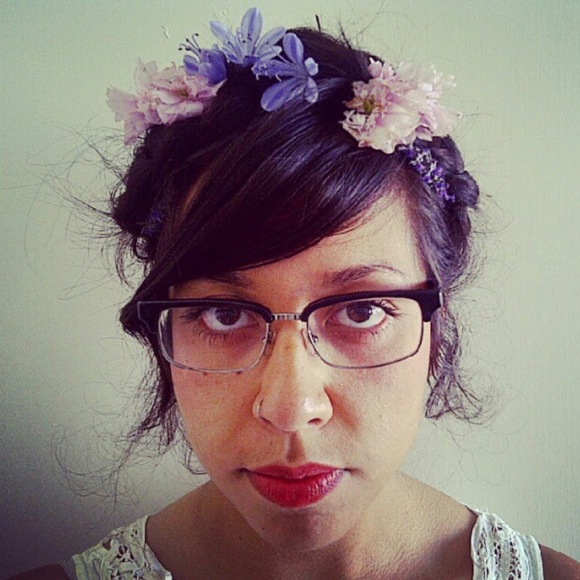 Profile Picture of Jessica Steger (@reverselogic) on Poshmark