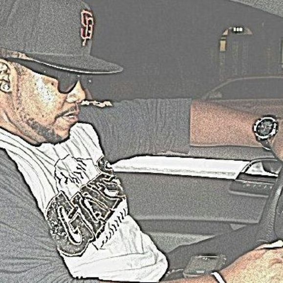 Profile Picture of Eddie Foster (@eddiemonsta21) on Poshmark