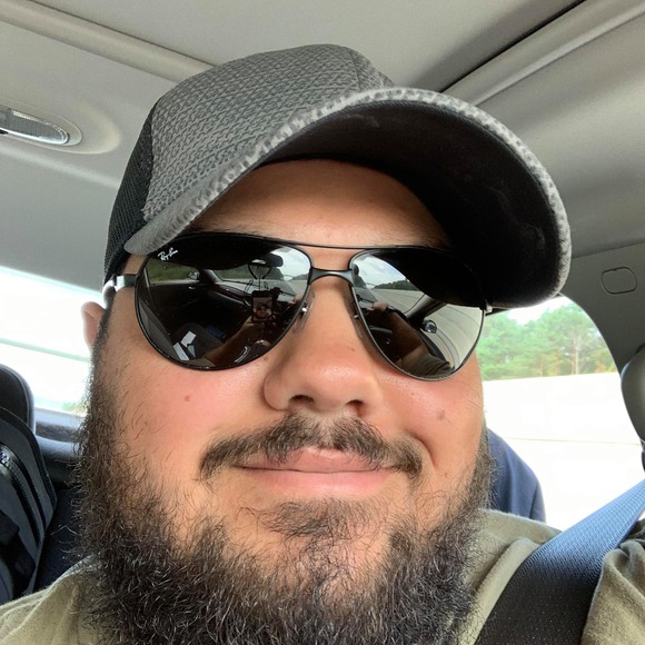 Profile Picture of Dylan Stark (@dylanstark) on Poshmark